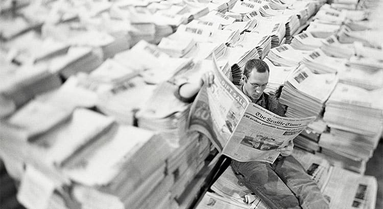 Man reading newsppaper